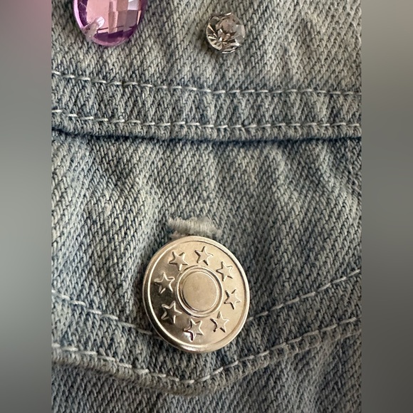Mae Li Rose 
Light Jean Rhinestone Vest size 3T - Picture 4 of 5